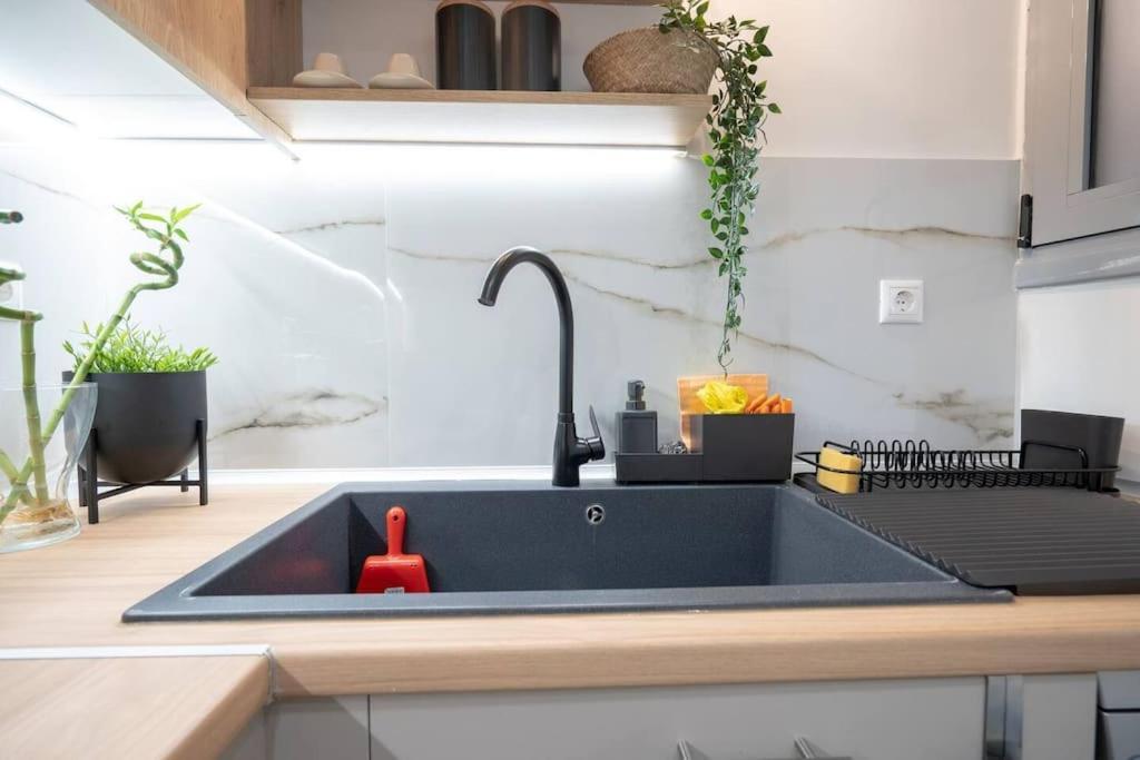 Piraeus Cozy Apartment For 4 Persons Zewnętrze zdjęcie