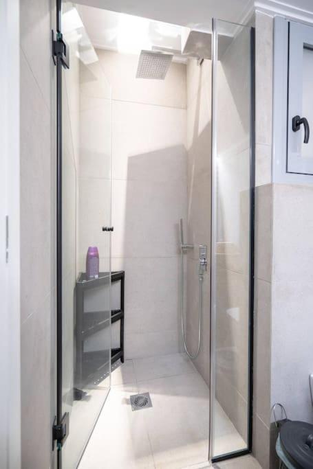 Piraeus Cozy Apartment For 4 Persons Zewnętrze zdjęcie