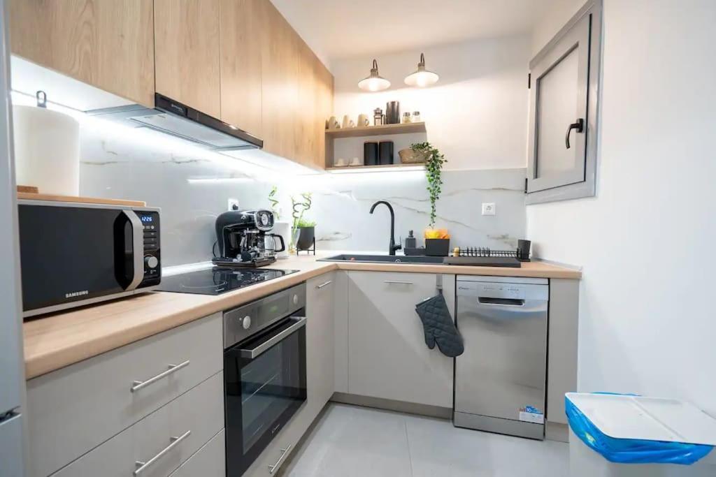 Piraeus Cozy Apartment For 4 Persons Zewnętrze zdjęcie